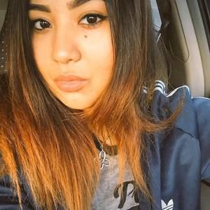 Meet your Posher, Ashia