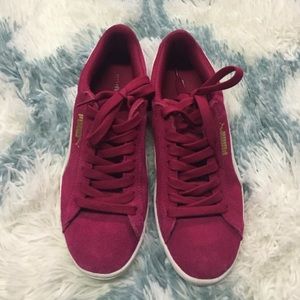 Magenta  puma suedes