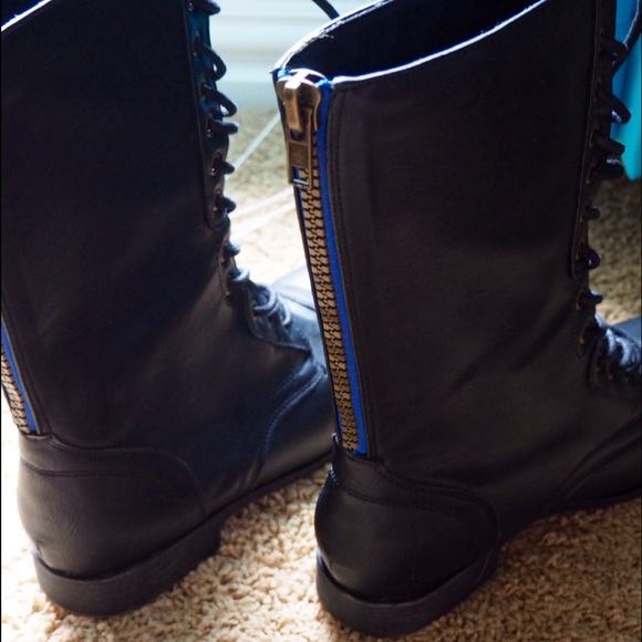 Black Combat Books with Blue Zipper