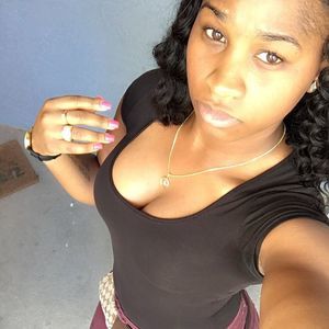 Meet your Posher, Desiree