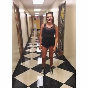 Meet your Posher, Amelia