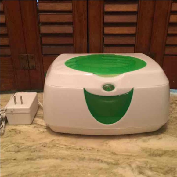 Baby wipe warmer
