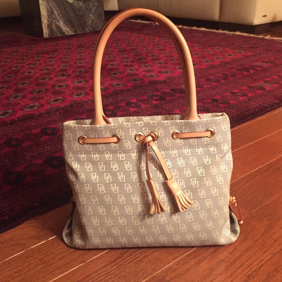 Dooney & Bourke bag