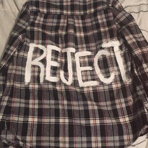 Reject black and white flannel (TRADING)