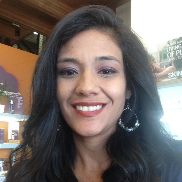 Meet your Posher, Mayra