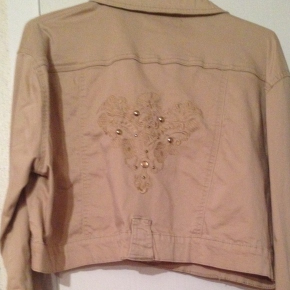 Cropped jacket