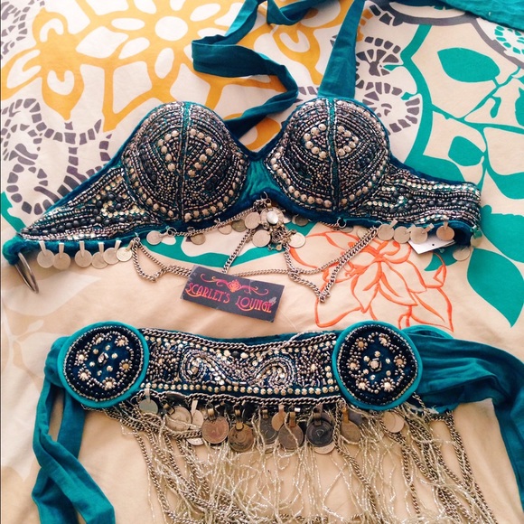 Scarlet's lounge professional belly dance set