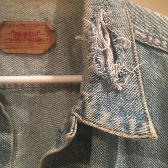 Levi's Rocker Denim Jacket -Custom Distressing - Picture 4 of 4