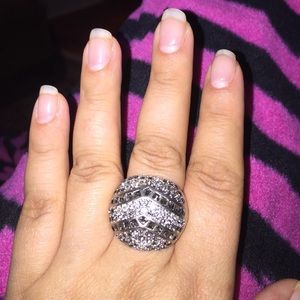 Great amazing, looking ring!!