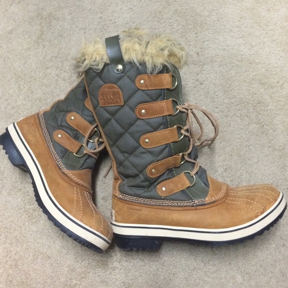 Sorel Joan of Arctic winter boots