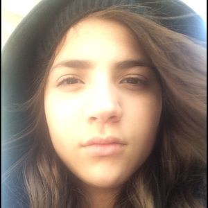 Meet your Posher, Isabel