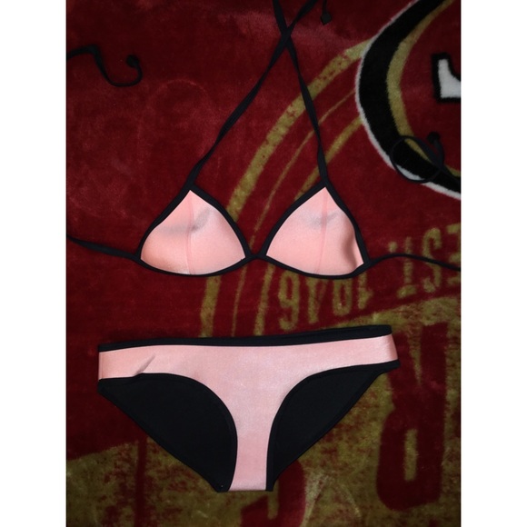 California Pink Triangl Swim Bikini. XS set
