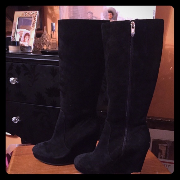 Vince Camuto Shoes - Vince Camuto Suede leather wedge boot!