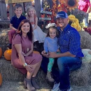 Meet your Posher, Danielle