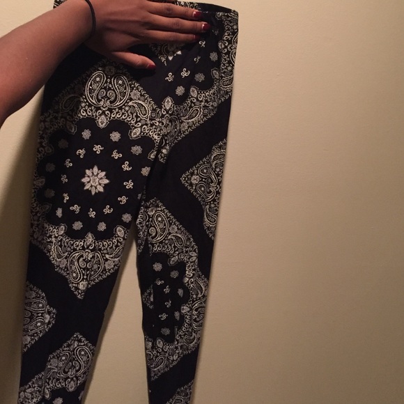 Bandana leggings!