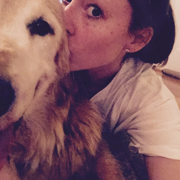 Meet your Posher, Caitlin