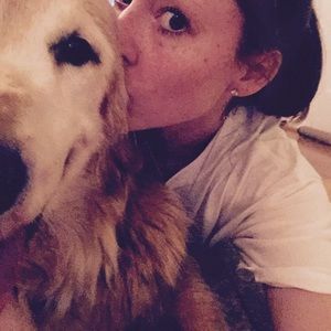 Meet your Posher, Caitlin