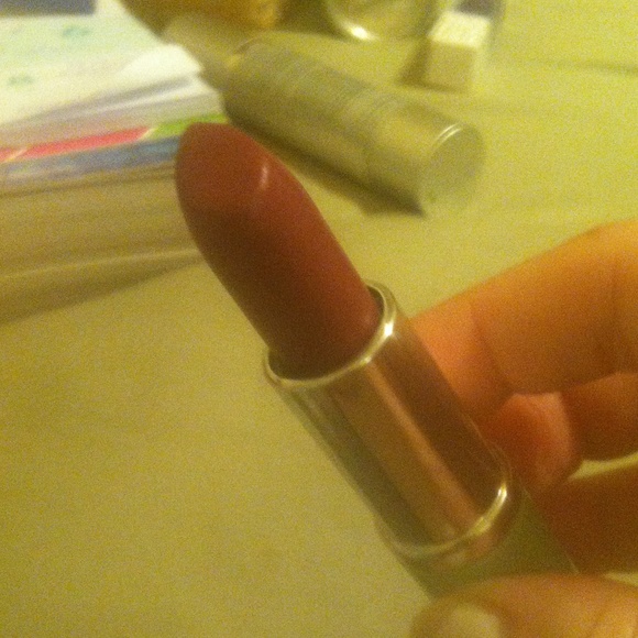 Clinque "a different grape" lipstick tube - Picture 3 of 3