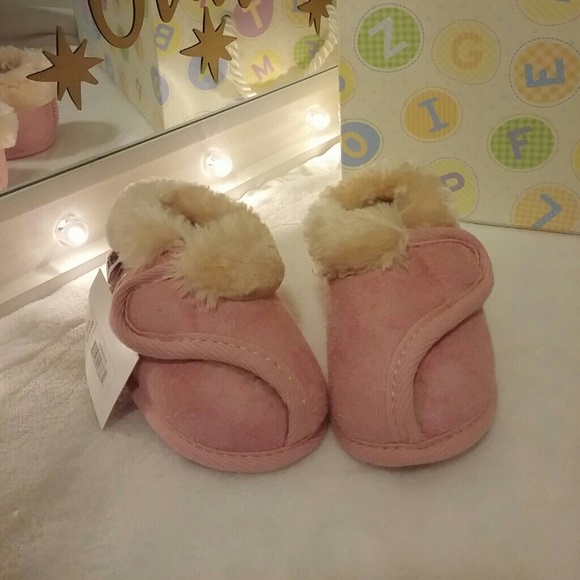 New  justins fur baby slippers