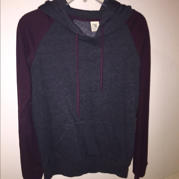 Super Comfy Zumiez Sweatshirt