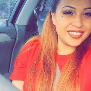 Meet your Posher, Julissa