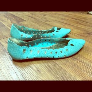 Real pointy flats with cutouts