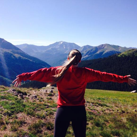 Meet your Posher, Lara - Picture 1 of 1