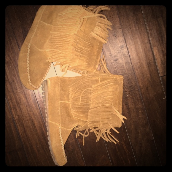 Moccasins 5.5 - Picture 1 of 1