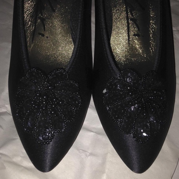 Beautiful Detailed Heels Perfect for Event/Prom! - Picture 4 of 4