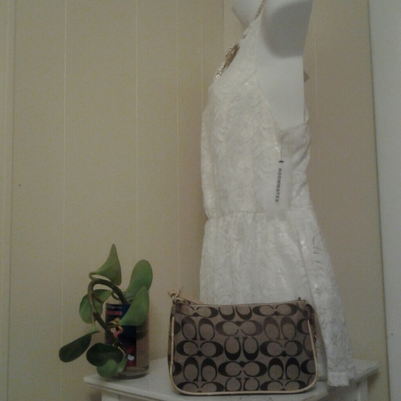 "ROOMMATES,  PEPLUM LACE OPEN CHOPPED - Picture 4 of 4