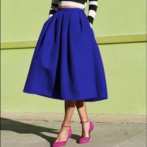 🎉ON SALE🎉Full royal blue midi skirt!