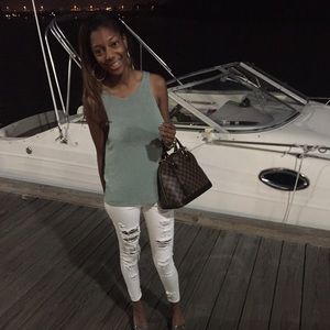 Meet your Posher, Shai