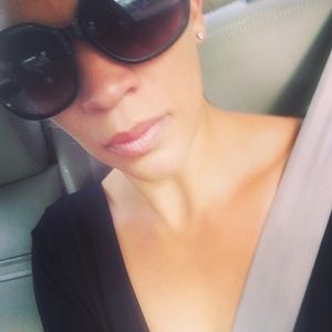 Meet your Posher, Holly