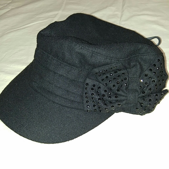 Black bow hat