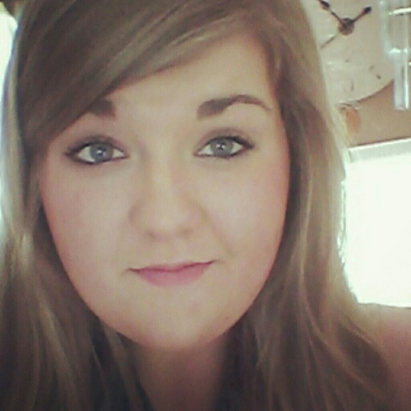 Meet your Posher, Britany