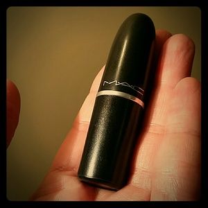 M.A.C Lipstick - Plum Dandy (Frost)