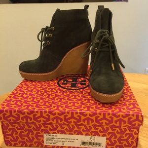 Authentic Tory Burch Wedges, Size 8