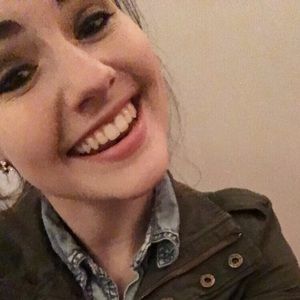 Meet your Posher, Lauren