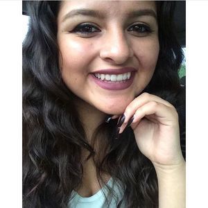 Meet your Posher, Perla