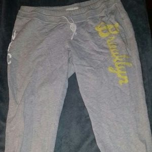 Cropped sweat pants