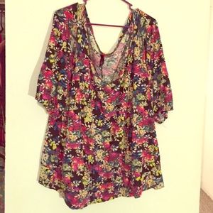 Floral print quarter sleeve shirt