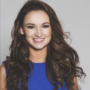 Meet your Posher, Emylee