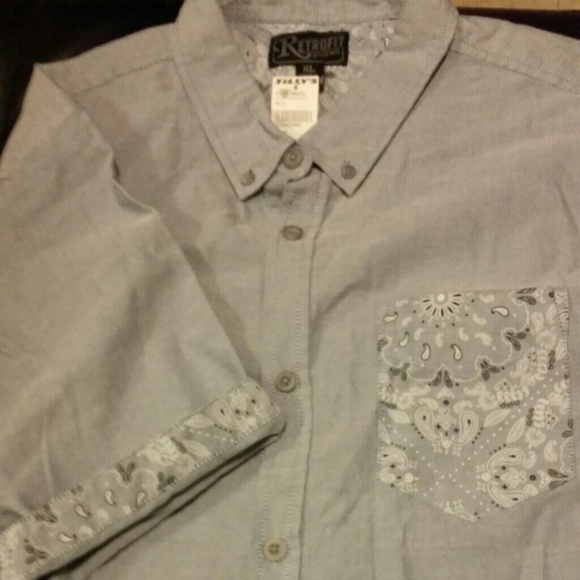 Short sleeve button up - Picture 2 of 3