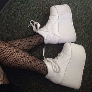 YRU QOZMO HI-WHITE PLATFORM SNEAKERS