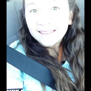 Meet your Posher, Izmani