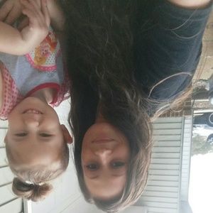 Meet your Posher, Elise