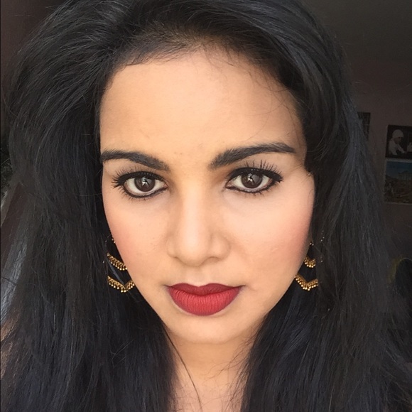 Meet your Posher, Renata