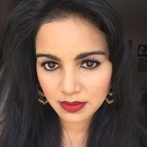 Meet your Posher, Renata