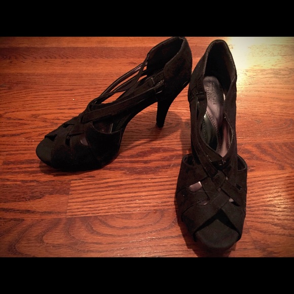 Simply Vera Wang heels :)