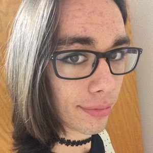 Meet your Posher, Claire